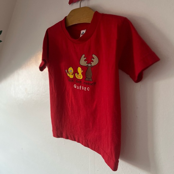 EUC 4T ‘Duck, Duck, Moose?!’ Quebec tshirt little boys girls souvenir - Picture 8 of 8